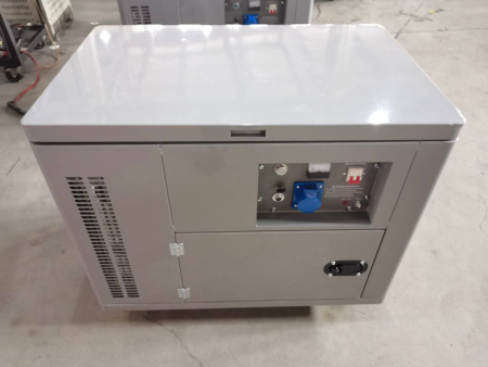 Дизельный генератор  LDG10000E стартер в кожухе